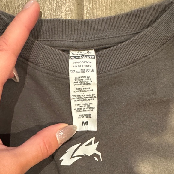 Alphalete Charcoal Cropped Tee - Picture 2 of 3